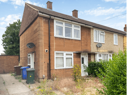 Two bedroom semi-detached property located in Kidlington, Oxfordshire